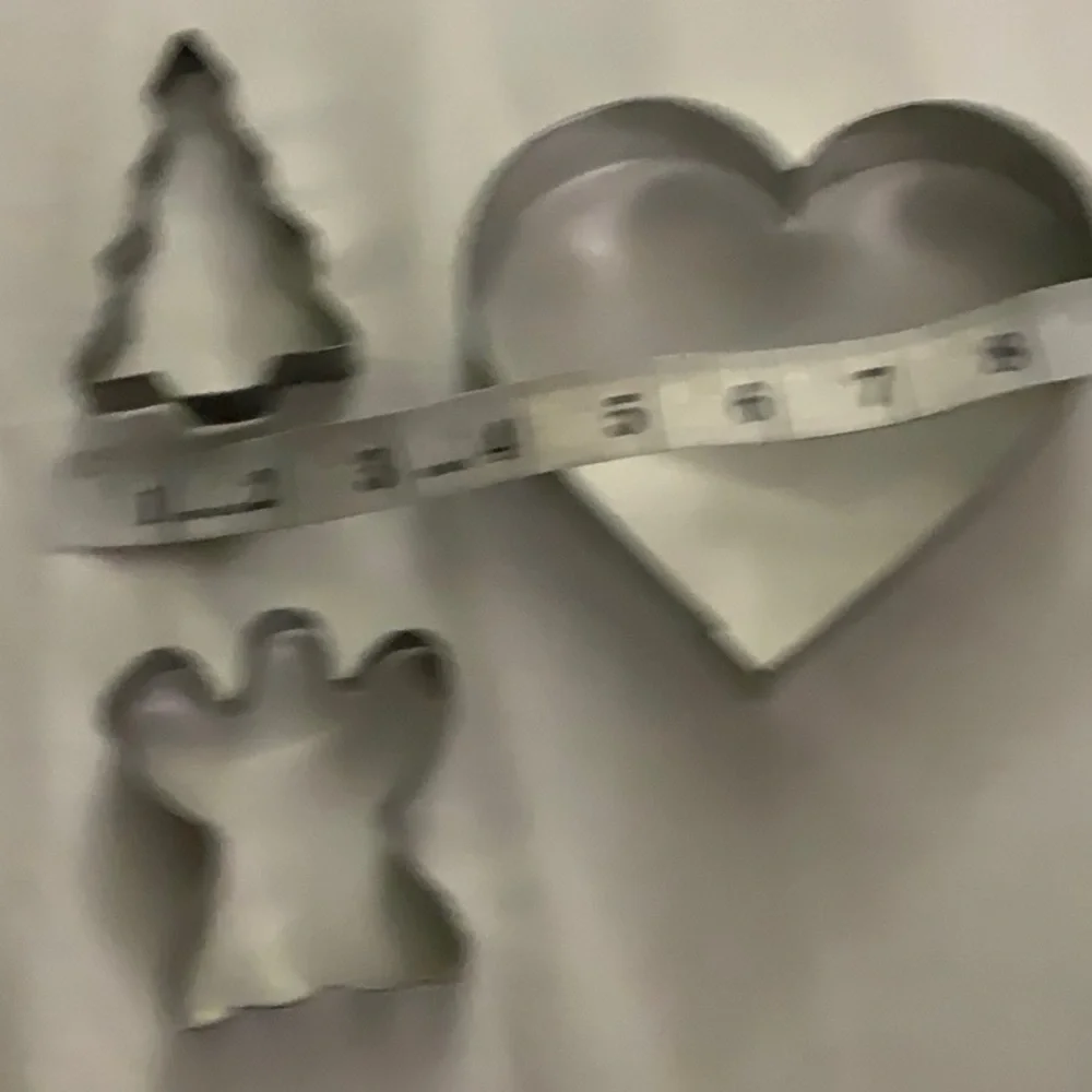 Vintage 4’ Heart, Mini 3’ Tree & Ghost Cookie Cutters EUC
